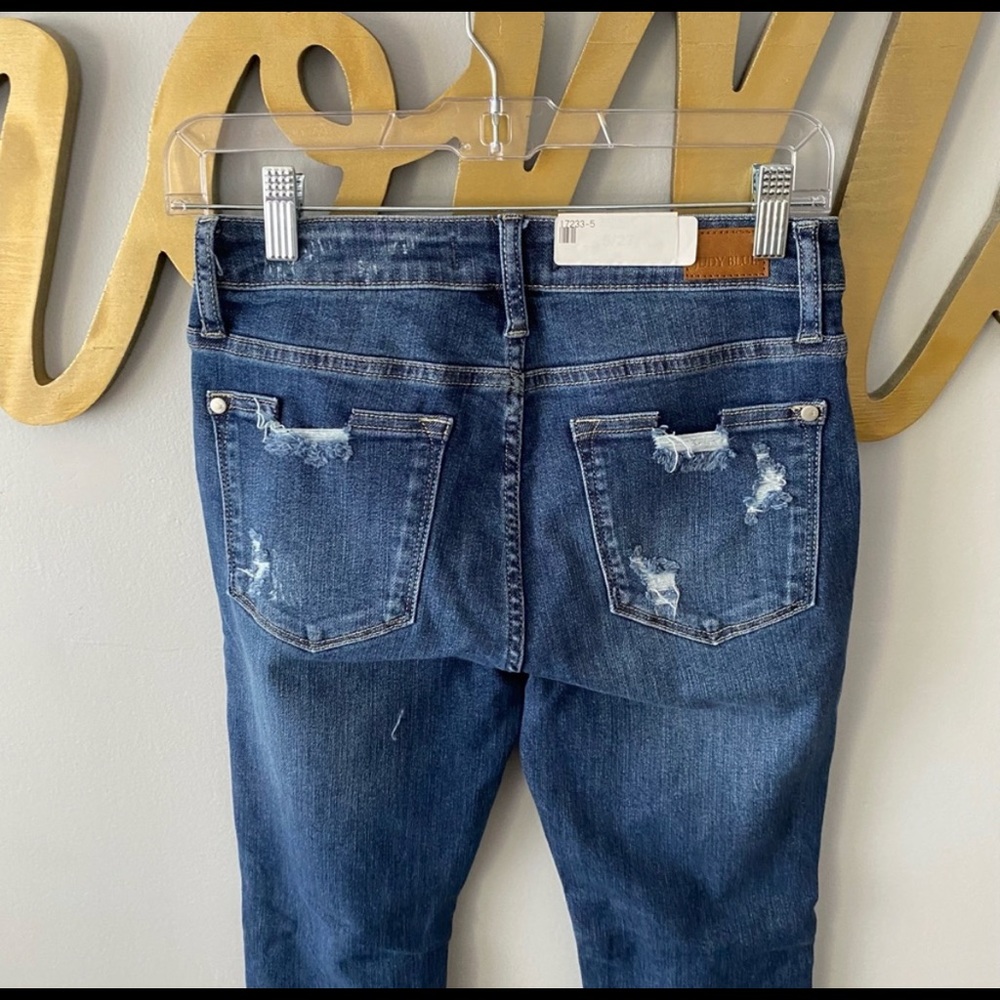 JUDY BLUE Mid Rise Frayed Hem Skinny Denim Jeans